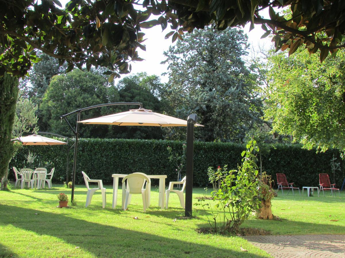 B&B La Quiete โฟลีโญ ภายนอก รูปภาพ
